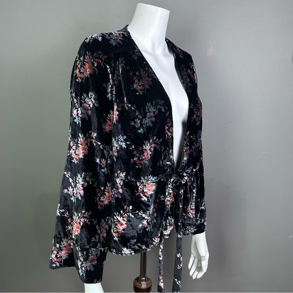 Zara top medium velvet wrap floral feminine romantic goth date night flirty - Picture 7 of 16